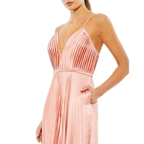 Mac Duggal Pleated Plunge Neck Wide Leg Jumpsuit Size 0 NWT - Picture 4 of 12